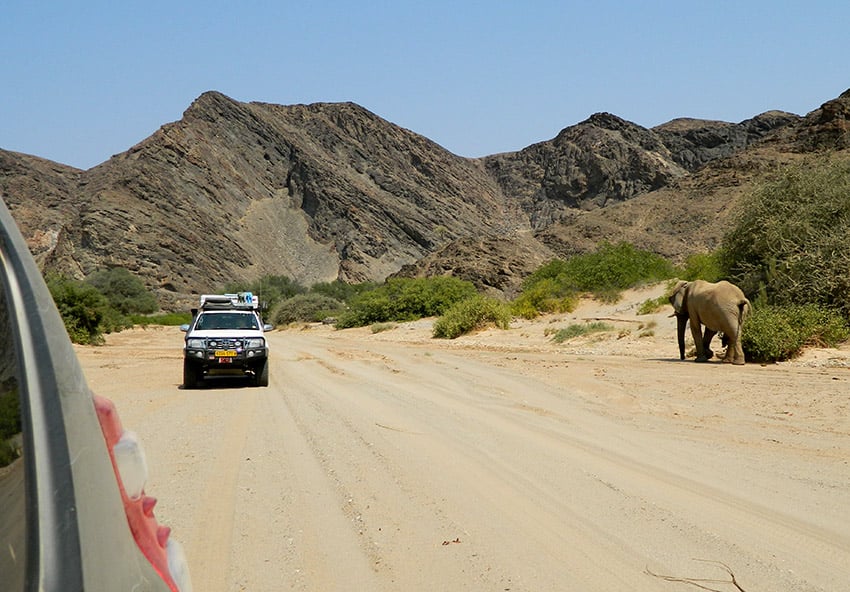 4x4 vehicle in Hoarusib, elephant, Namibia